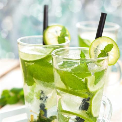 20 Best Green Drinks - Green Cocktail Recipes