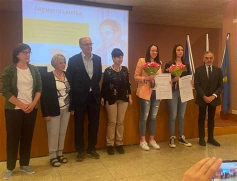 CONSEGNATI IL PREMIO DI LAUREA E LA BORSA UdineseLife