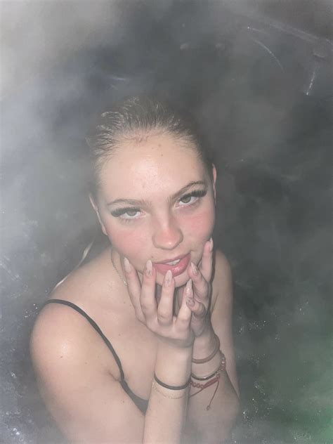 Jordyn Jones Hot Tub Of The Day DrunkenStepFather