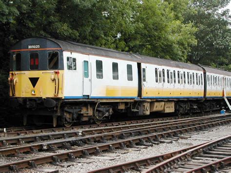 Class 205 Demu 205025 At Alresford Mid Hants Railway 21st Flickr