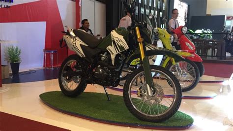 Pilihan Motor Trail Cc Dengan Harga Rp Jutaan Kumparan