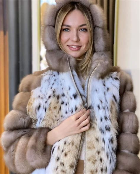 Pin By Christoph Richter On Schnellgemerkte Pins Girls Fur Coat Fur Fashion Fashion