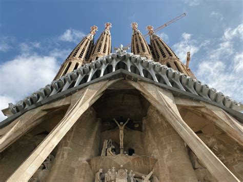 Barcelona Gothic Quarter And Sagrada Familia Private Tour