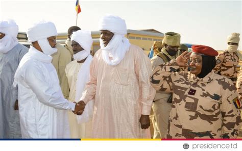 Au Tchad Le Chef De La Junte Mahamat Idriss D By Est Arriv