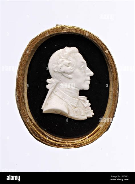 Vz Bust Of Prince Patemkin And Profile To The Right Cameo Glass