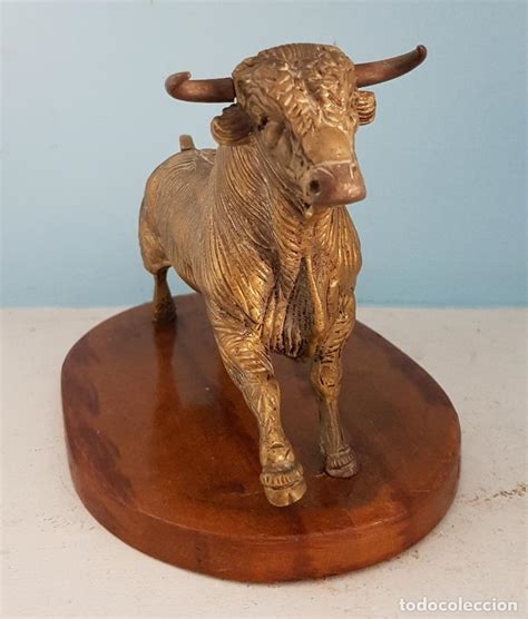 Escultura Antigua De Toro En Bronce Macizo De L Comprar Esculturas De