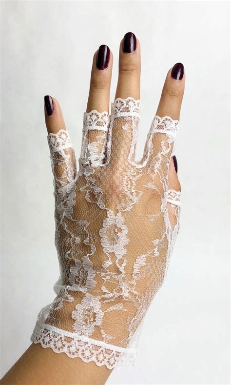 Vintage 1980s White Fingerless Lace Gloves 80s Bridal Gloves Etsy