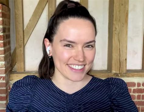 Smile : r/DaisyRidley