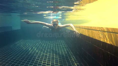 Underwater View Woman Swimming Pool Stock Footage And Videos 541 Stock