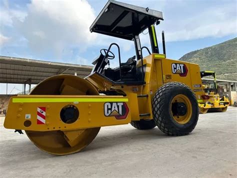 Vibrocompactador Caterpillar Cs E