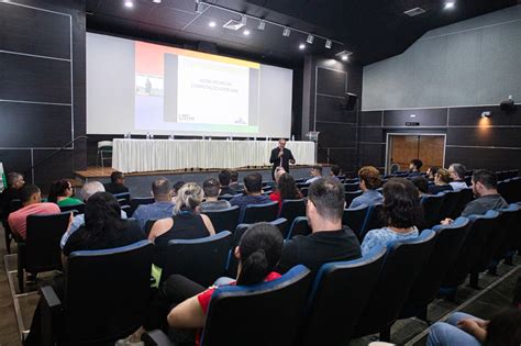 UTFPR UAB celebra aula inaugural para marcar o lançamento de sua