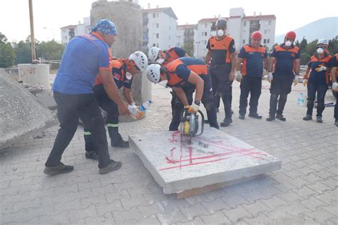 Fethiye Mahalle Afet G N Ll Leri Acil M Dahale Derne I Arama Kurtarma