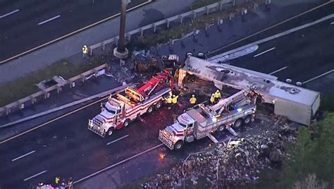 Fiery Semi Truck Crash Closed I 75 For Most Of Tuesday Morning Fox 13