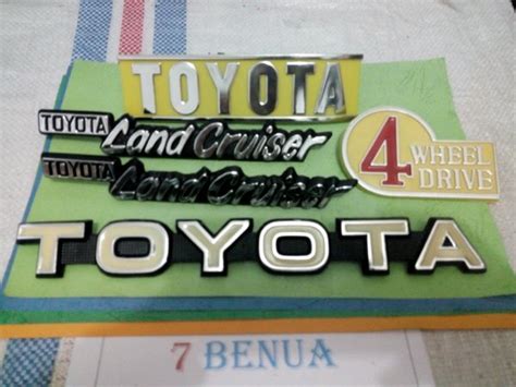 Jual EMBLEM TOYOTA HARDTOP DEPAN DAN BELAKANG PAKET COMPLETE ATAU