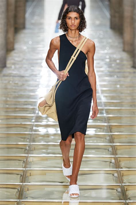 Bottega Veneta Spring 2020 Ready-to-Wear Fashion Show | Vogue