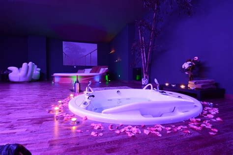 Chambres Avec Jacuzzi Privatif En Nouvelle Aquitaine Loveloc