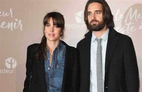 Charlotte Casiraghi Incinta Ma Il Marito L Ha Abbandonata Il