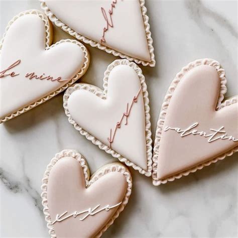 jamie kay (@jamiekay) • Foto e video di Instagram | Valentine sugar cookies, Valentine cookies ...