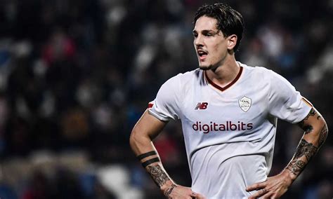 Roma Zaniolo è fuori dal progetto spunta il Leeds altrimenti via in