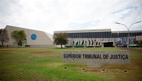 STJ fixa termo final para juros em ações de expurgos inflacionários