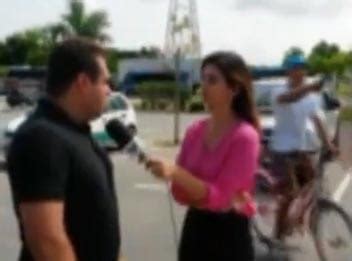 Equipe da TV Tribuna é assaltada ao vivo durante reportagem em Guarujá