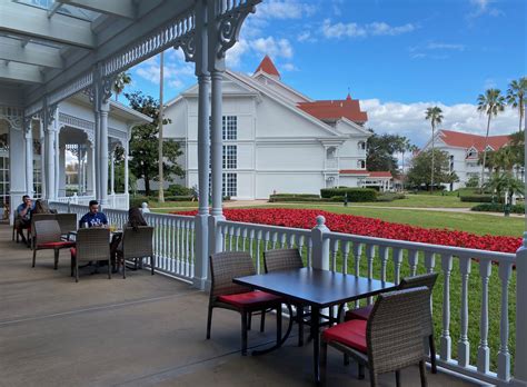 The Best Outdoor Dining At Disney World