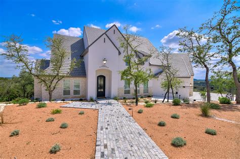 Rustic-Farmhouse-Front | The Premier Custom Home builder of San Antonio TX