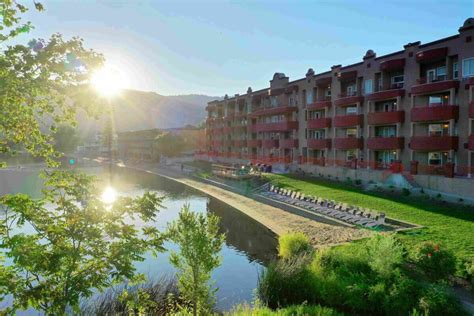 Holiday Inn & Suites Osoyoos - Okanagan.com