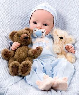 New Reborn Doll Kit Huggy Bear By Dianna Effner Two Eyes Option Pre On