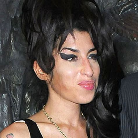 How To Do Amy Winehouse Makeup Saubhaya Makeup