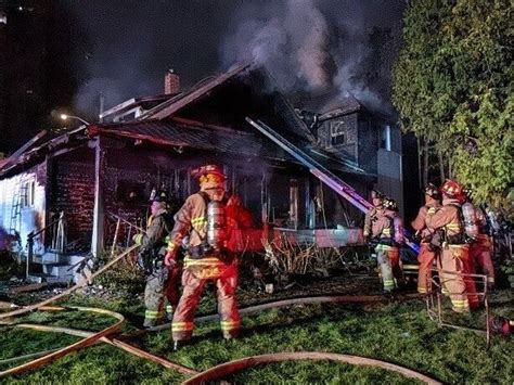 Firefighters Battle Blaze That Engulfed Front Of Home Near Woodroffe Richmond Roads Ottawa Citizen