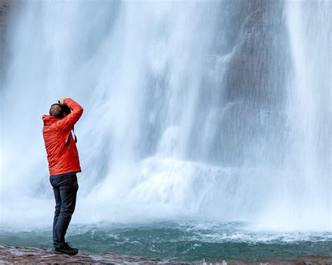 Marvel at the most treasured waterfalls in Canada | KAYAK