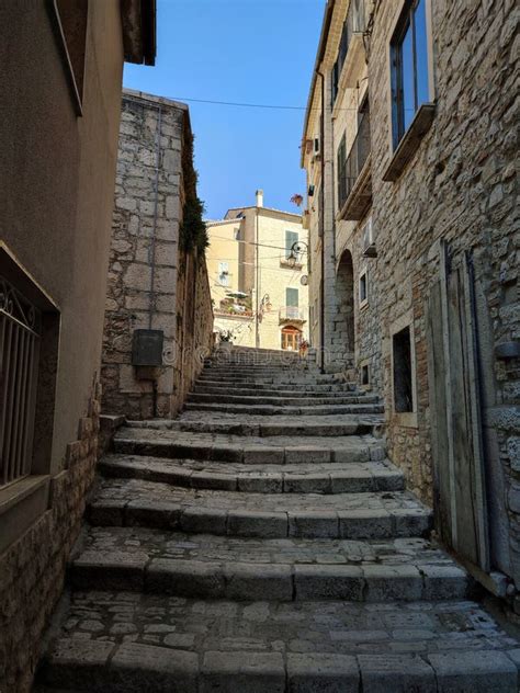 Ferrazzano Scalinata Di Un Vicolo Del Borgo Imagen De Archivo Imagen