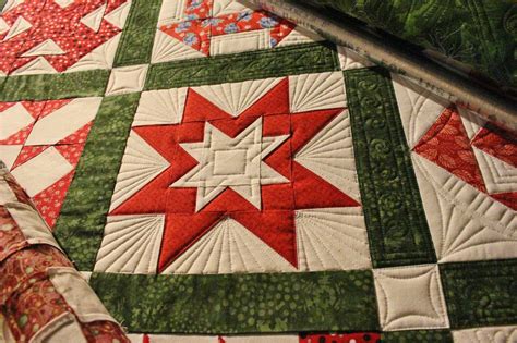 Sarah Lynns Quilting Carols Christmas Quilt Continued