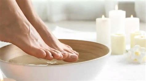 Les Incroyables Bienfaits Du Bain De Pieds Au Vinaigre De Cidre