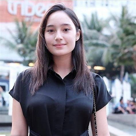 10 Hot Sexy Tatjana Saphira Bikini Pics