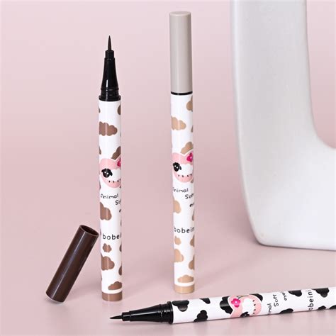 Ultra Fine Liquid Eyeliner Pen Waterproof Sweat Proof Non Smudge Non Take Off Makeup Lying