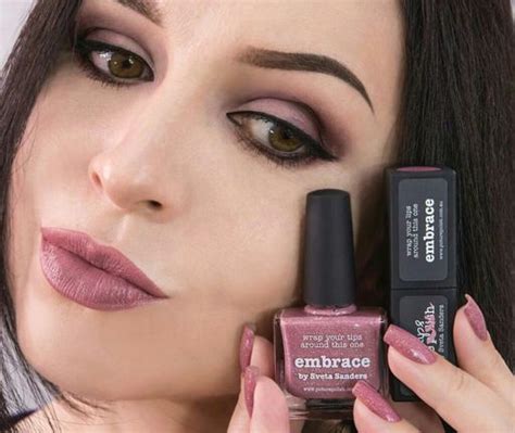 6 Hot Sexy Sveta Sanders Bikini Pics