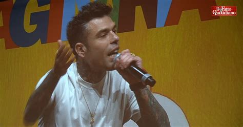 Fedez Al Salone Del Libro Parla Di Genocidio A Gaza E Attacca La