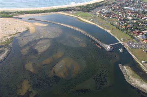 Lake Illawarra - Channel Entrance Maintenance Dredging Works.