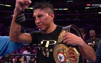 Mario El Azteca Barrios Vence A Fabian Maidana