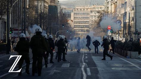 Zehntausende protestieren in Griechenland nach Zugunglück erneut gegen