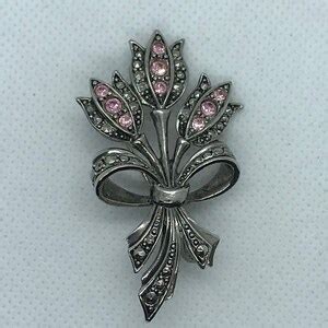 Vintage Signed Avon Tulip Bouquet Brooch Pin Pink Rhinestone