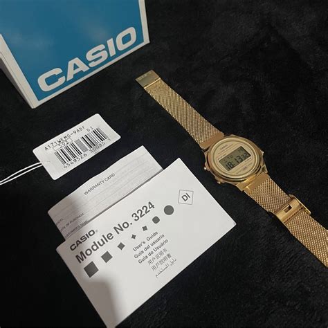 Original Casio A171WEMG 9AEF Digital Watch Vintage Gold Tone With Mesh