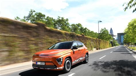 Nuova Hyundai Kona Lelettrica Che Consiglia Colonnine E Tempi Di