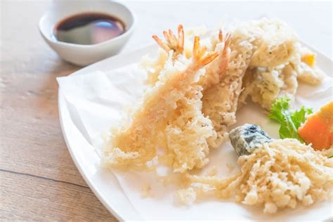 Premium Photo | Fried shrimp (tempura)