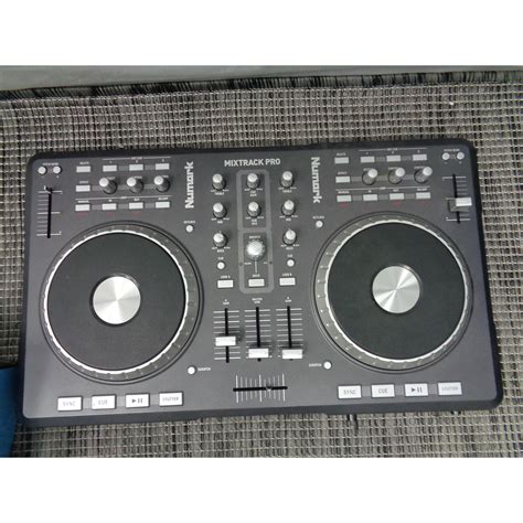 Numark Mixtrack Pro White