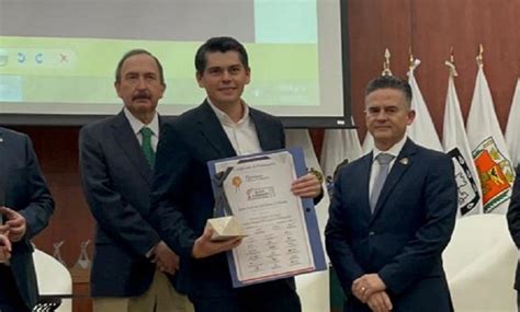 Recibe Toño Ixtláhuac Premio A La Mejor Gestión Integral Municipal De