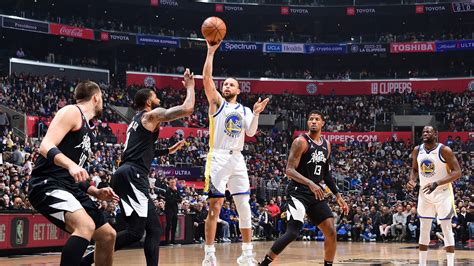 Curry Scores But Warriors Road Losing Streak Continues Nba