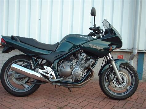 Review Of Yamaha Xj S Diversion Pictures Live Photos